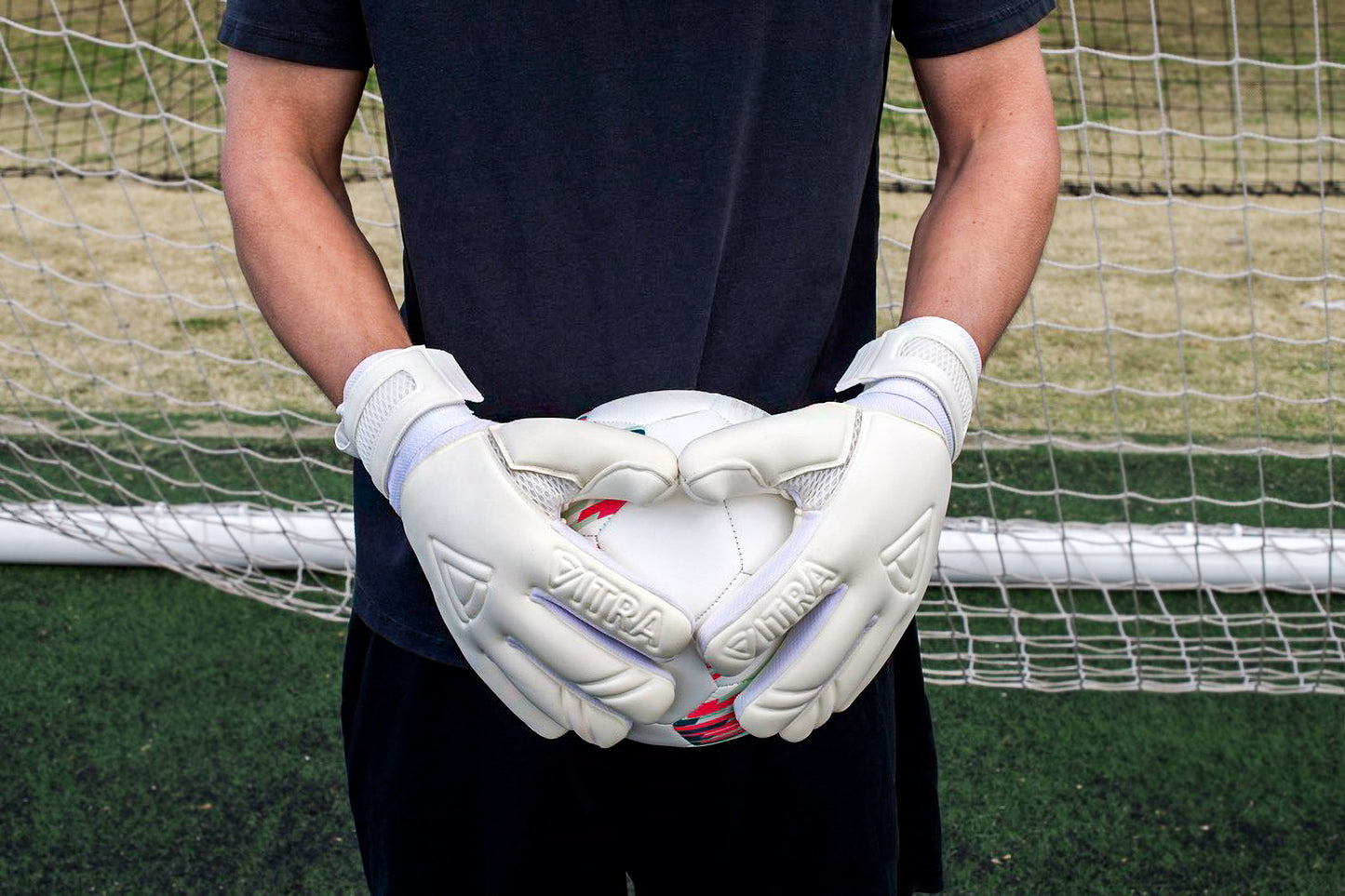 Vitra V1 Goalkeeper Gloves - White/White