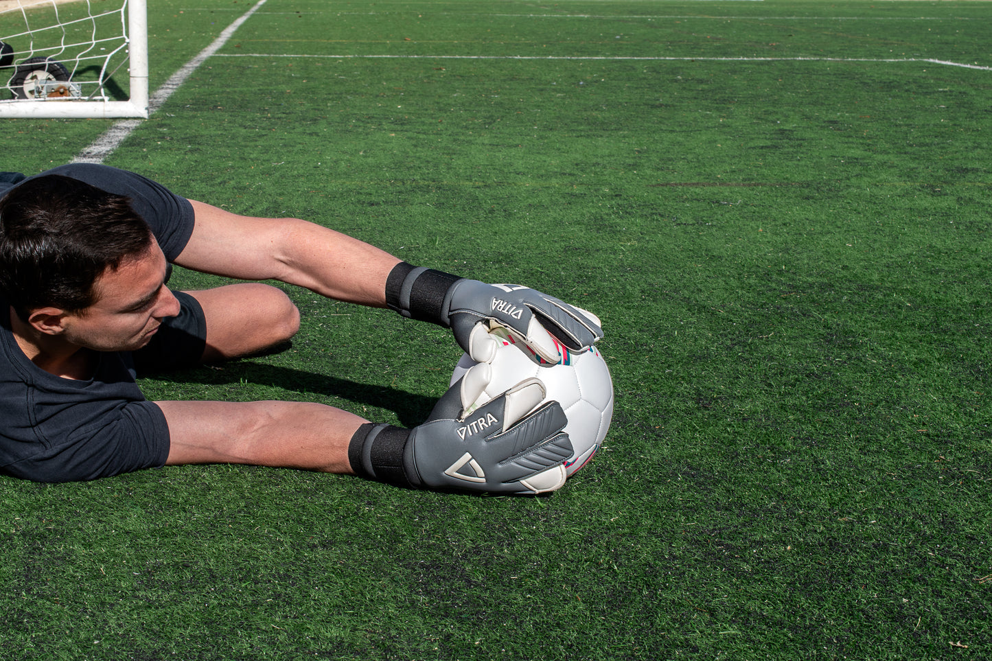 Vitra V2 Goalkeeper Gloves - Grey/White